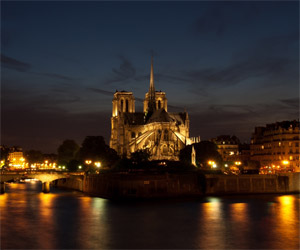 Photo de la cathedrale Notre Dame de Paris de nuit