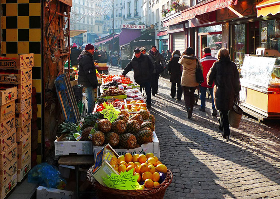 Photo of the street market rue Mouffetard  JohannJm