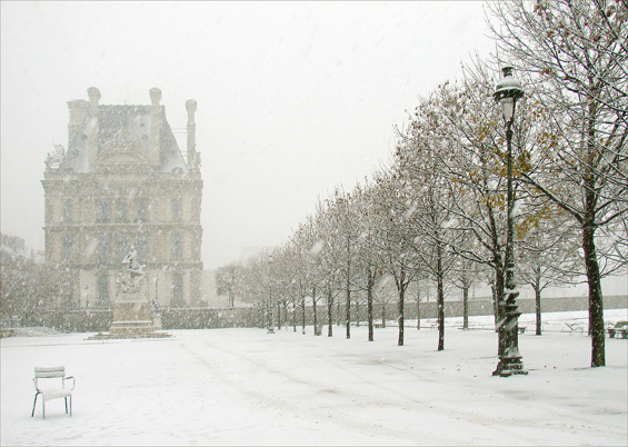 Photo: Heavy snow in Paris © Dalbera