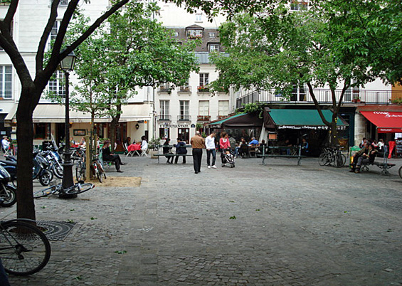 Photo: Place du March Sainte Catherine  Guillaume Duchene