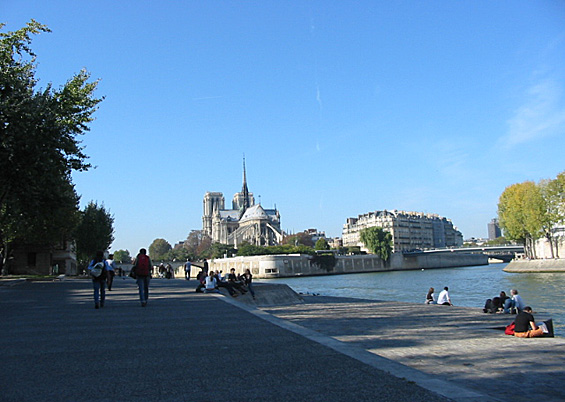 Photo: Promenade le long de la Seine  Guillaume Duchene